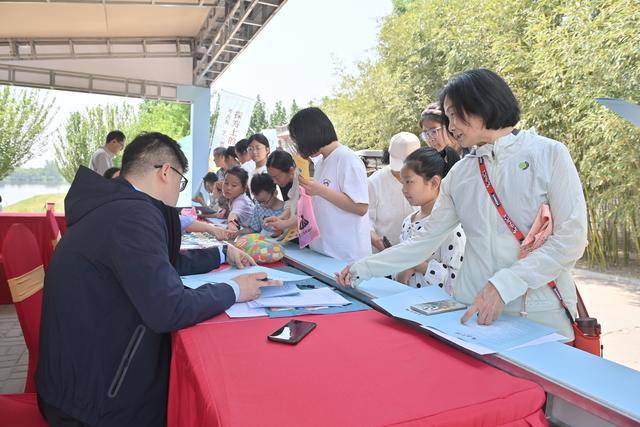 青臺(tái)遺址：追溯絲綢與“九星”:絲綢
